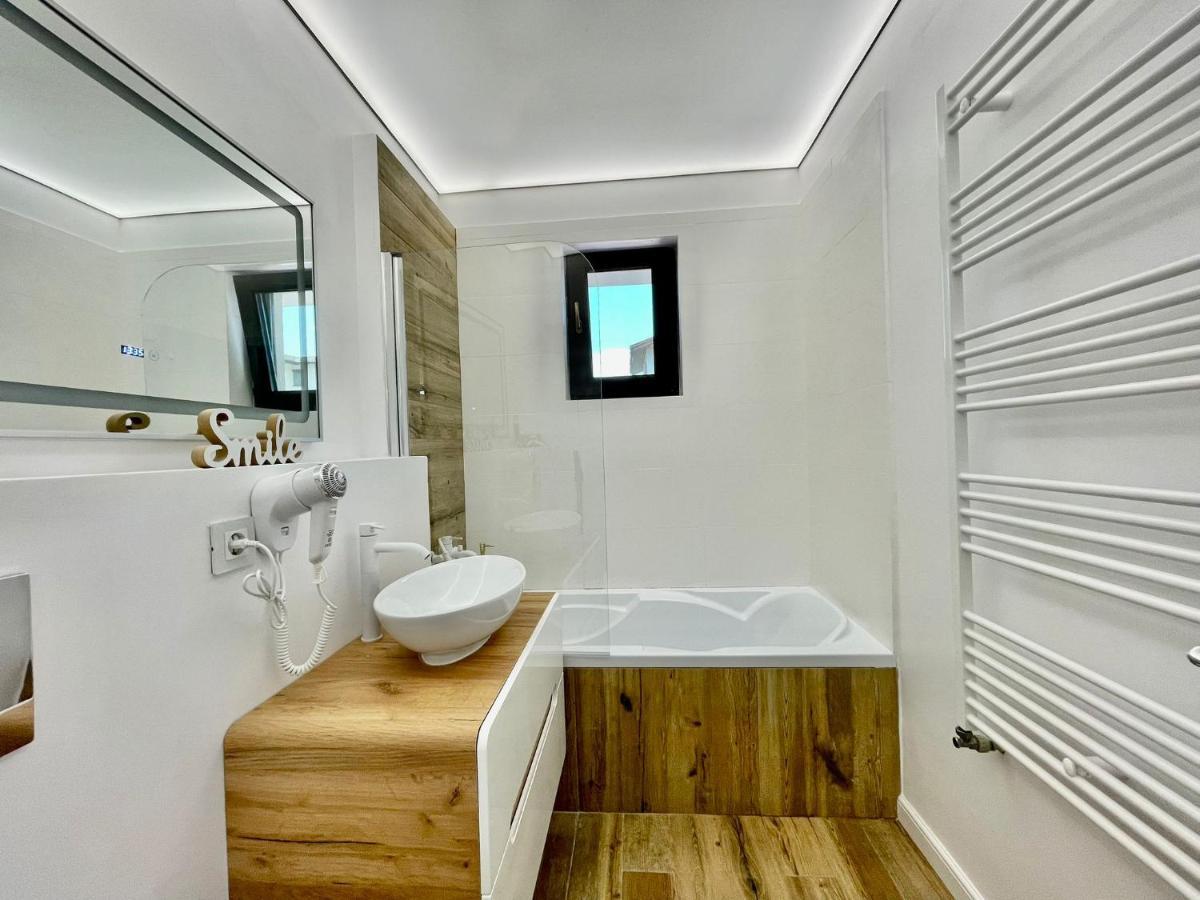 Residence Odaile #1 奥托佩尼 外观 照片